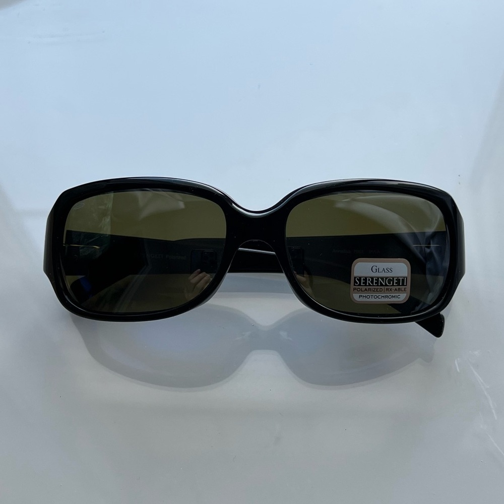 BNWT Serengeti Sunglasses
